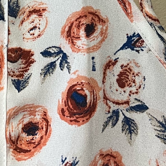 Paper Crane Off-White with Rust/Peach/Blue Floral Print Cami Top - Picture 6 of 12